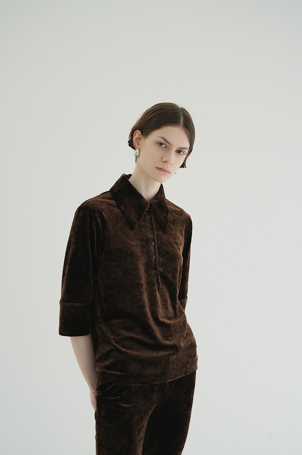 CRUSHED VELOUR POLO TOPS
