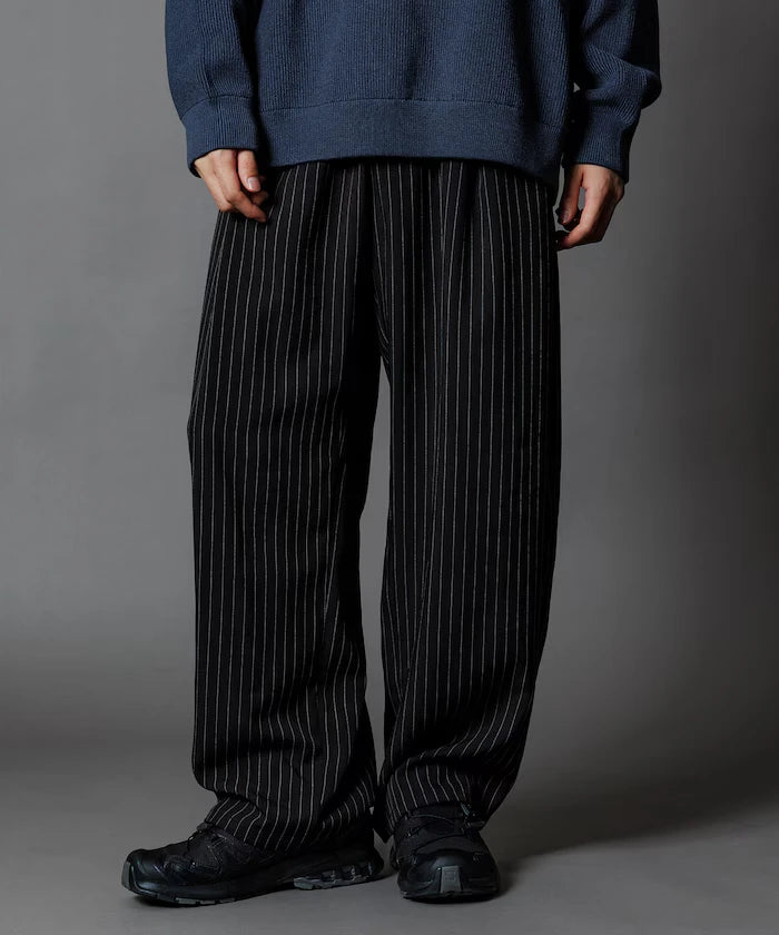 Wide Silhouette Barrel Leg Slacks Pants