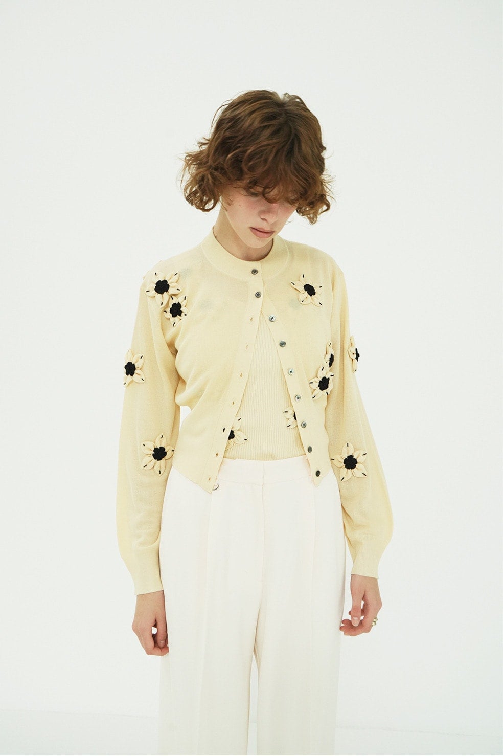FLOWER MOTIF KNIT CARDIGAN