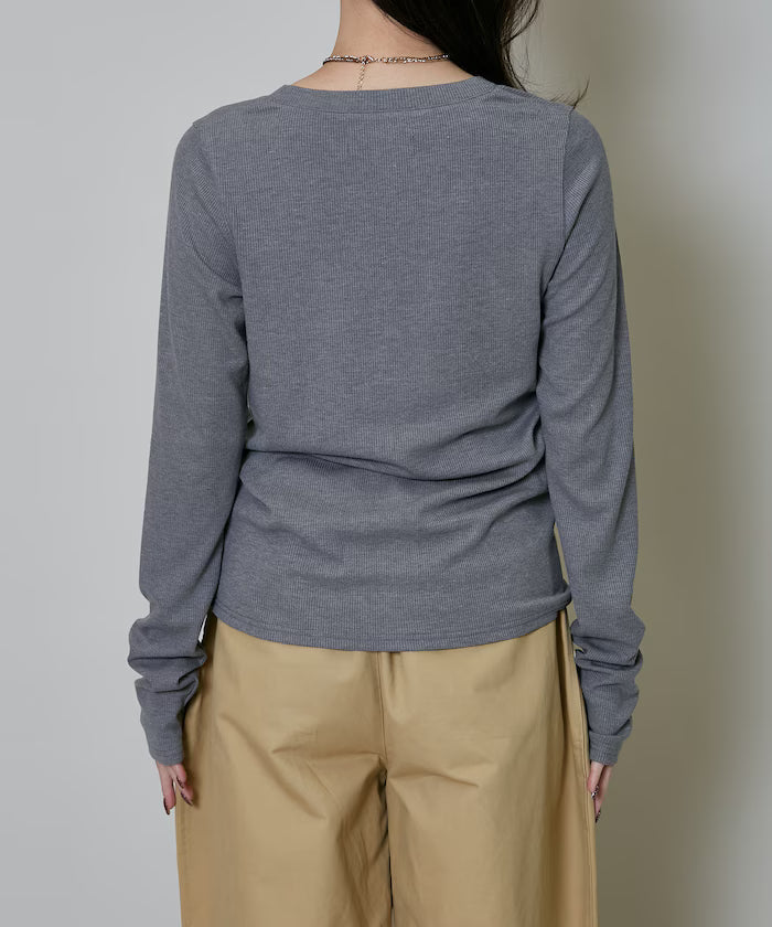 Layered-style V-neck cardigan limited edition