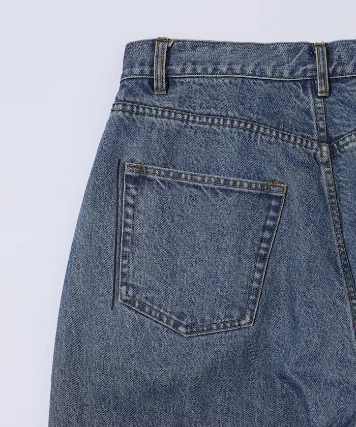Design Tuck Japan Denim / Wide Silhouette