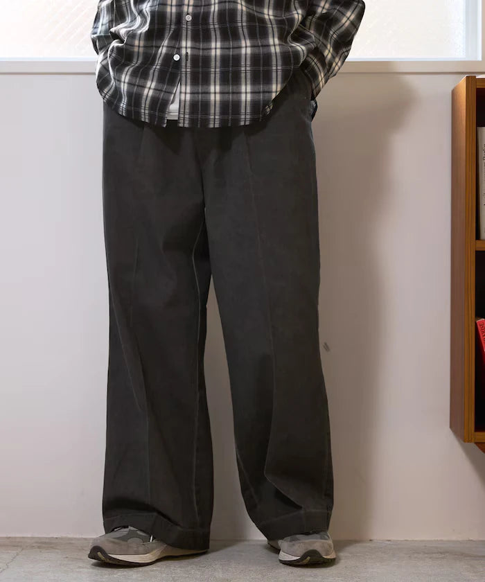Fade processing cotton tuck wide pants