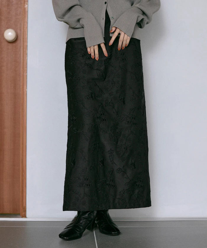 Flower Embroidery I-Line Easy Skirt