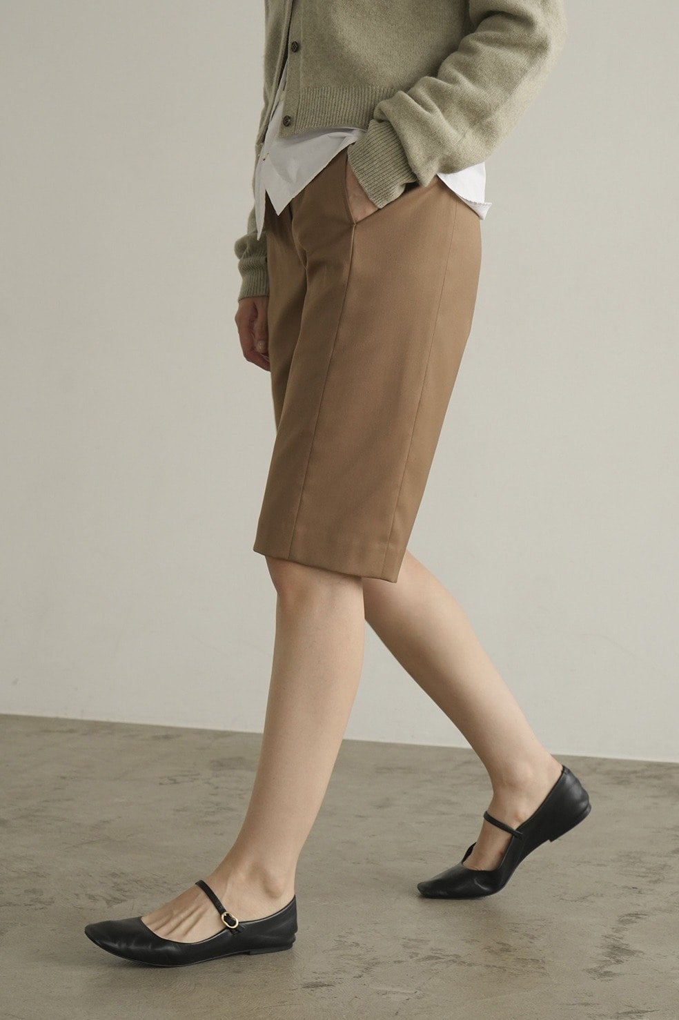 LOW WAIST HALF PANTS