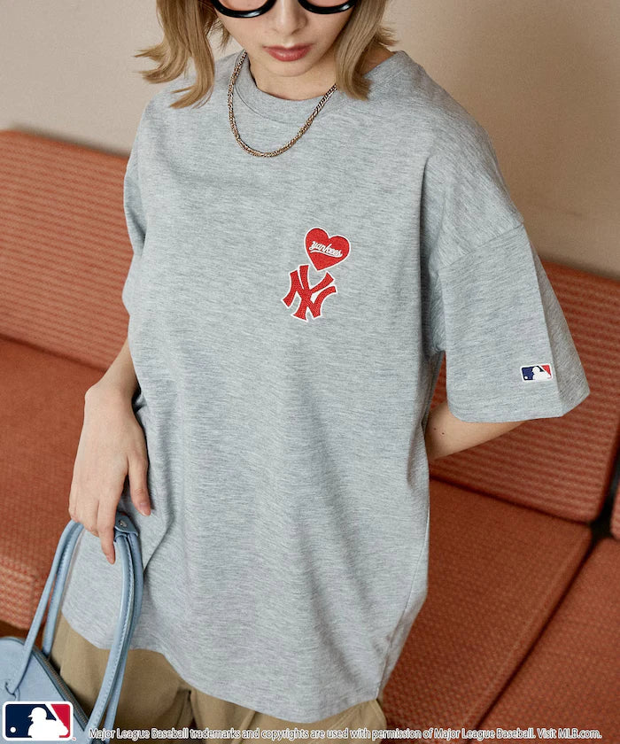MLB One Point Heart T-Shirt