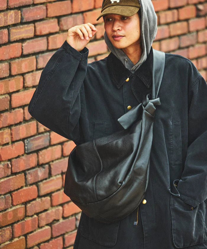 Leather Banana Big Shoulder Bag / Leather Banana Big Shoulder / Messenger Bag / Cowhide / Water-Repellent Leather