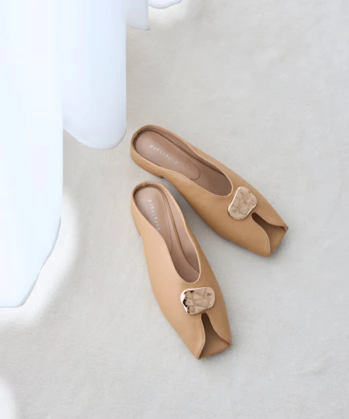 Nuance Plate Open Toe Shoes