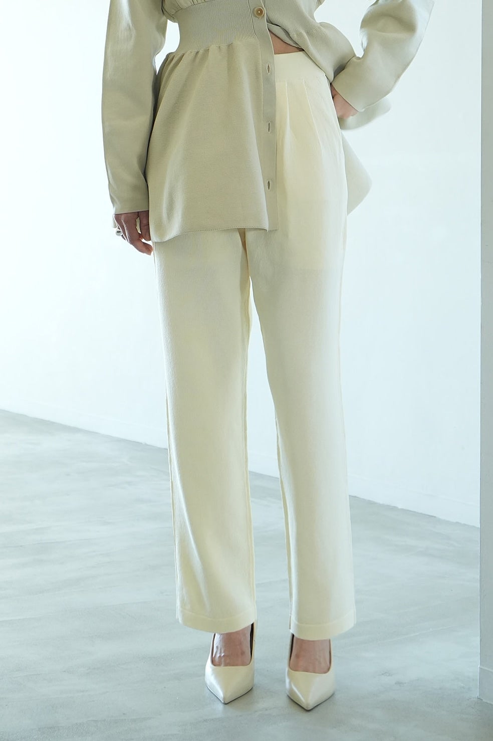 KNIT TUCK PANTS