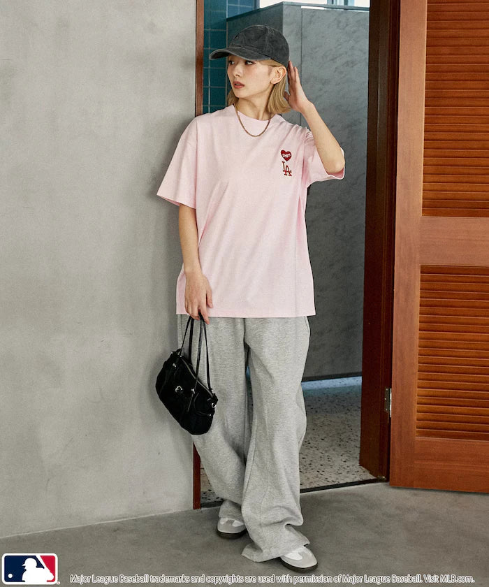 MLB One Point Heart T-Shirt