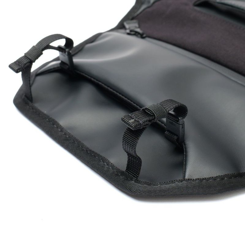 BLEISURE TRAVEL SHOULDER