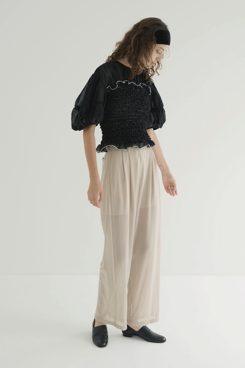 SHEER TUCK PANTS
