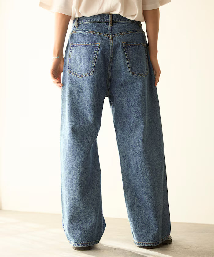 Design Tuck Japan Denim / Wide Silhouette