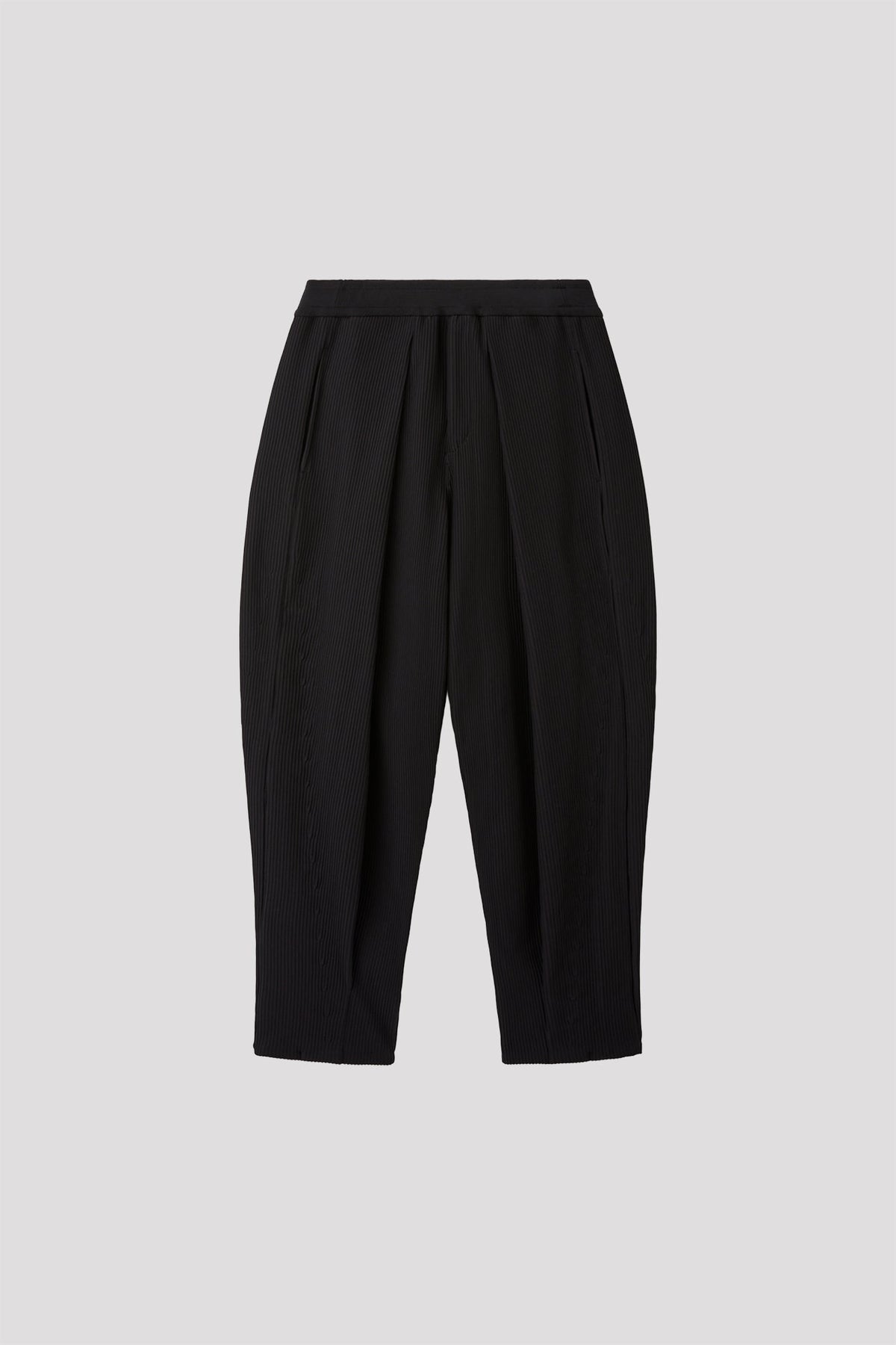 SOFT HYPHA TUCKED PANTS