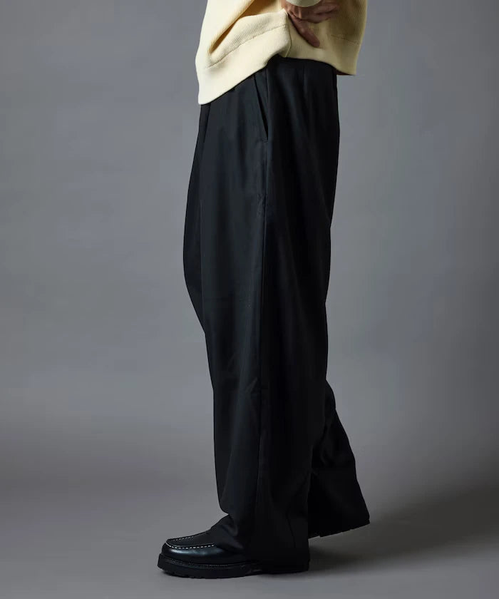 Wide Silhouette Barrel Leg Slacks Pants