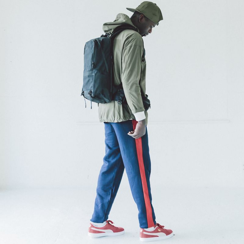 WATER PROOF CORDURA 305D DAY PACK/BLACK