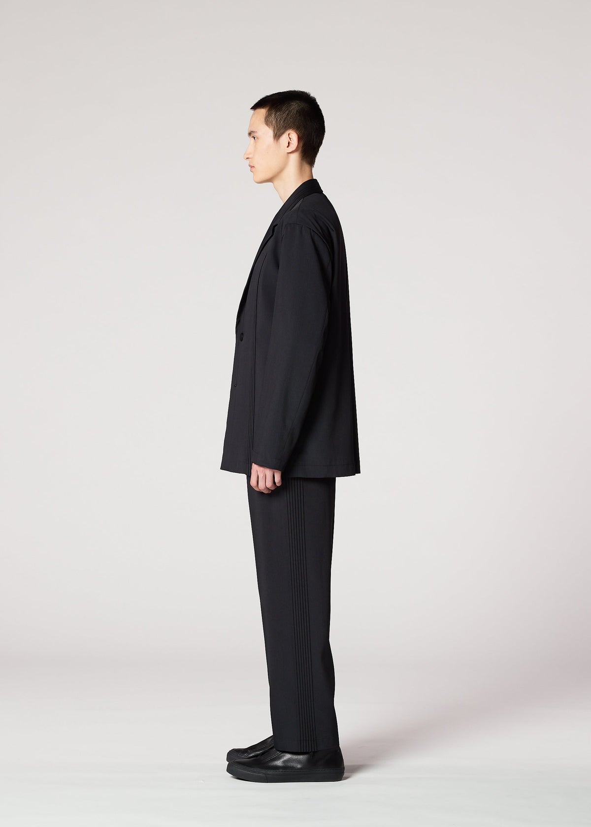 Air Pleats Black