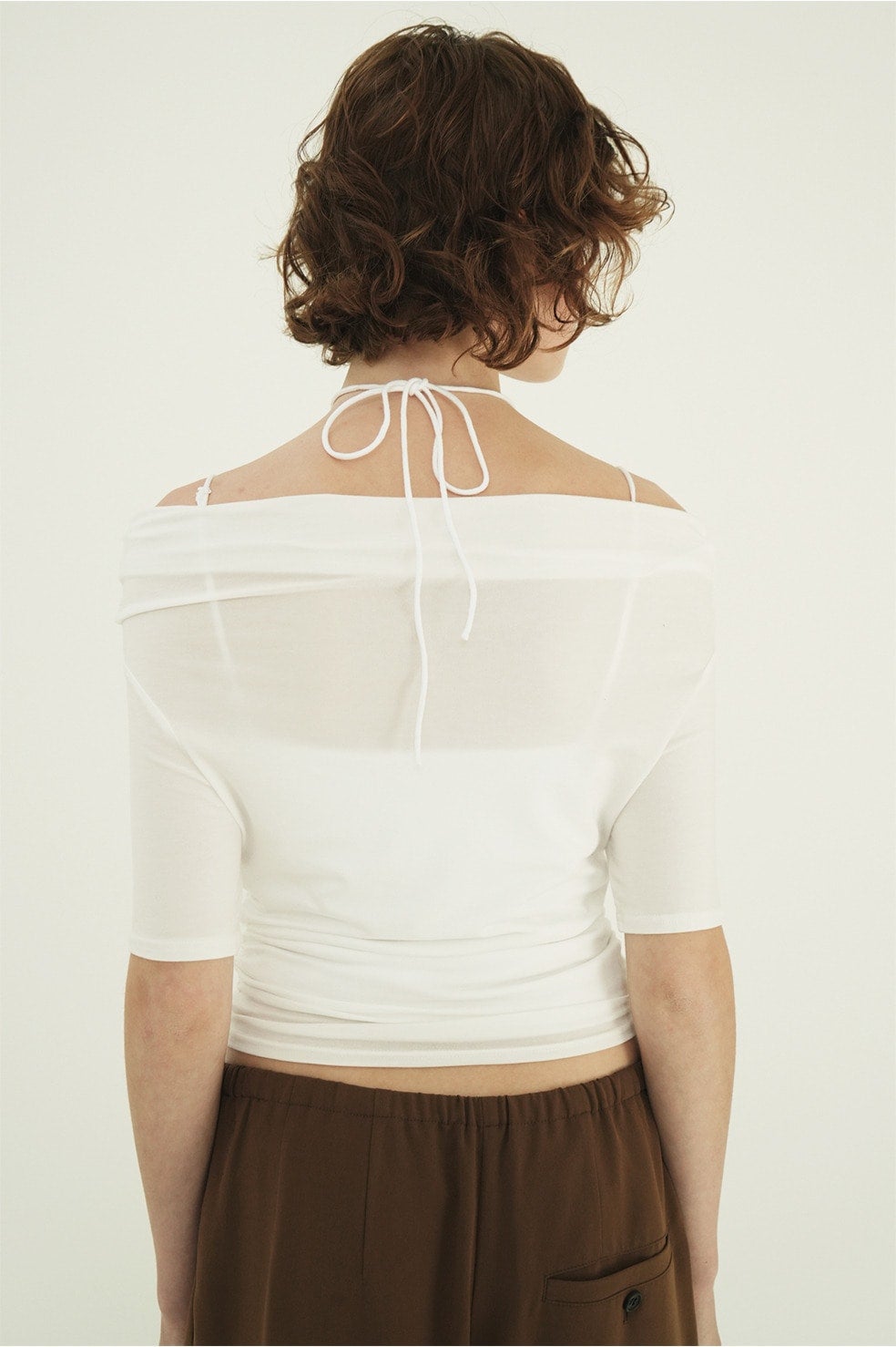 THIN CORD HALTER NECK TOPS