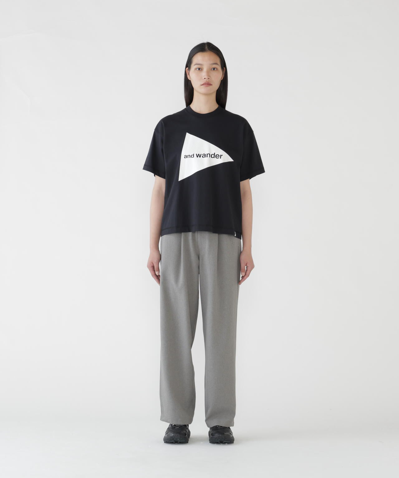and wander big logo SS T