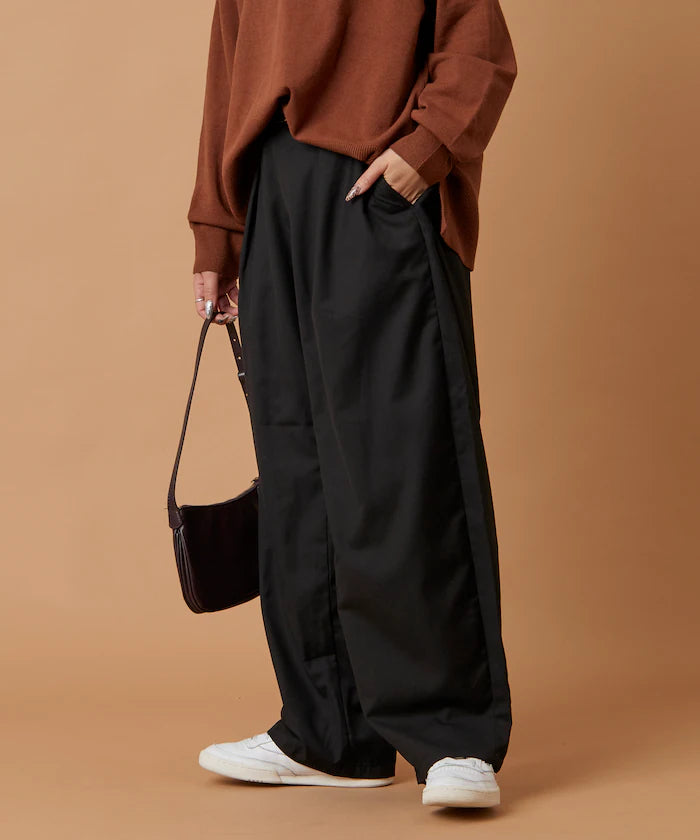 Wide Silhouette Barrel Leg Slacks Pants