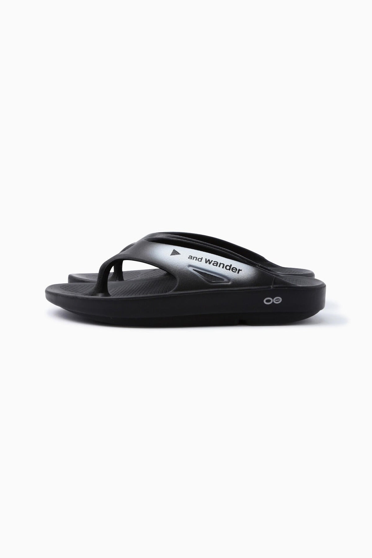OOFOS original × and wander recovery sandal