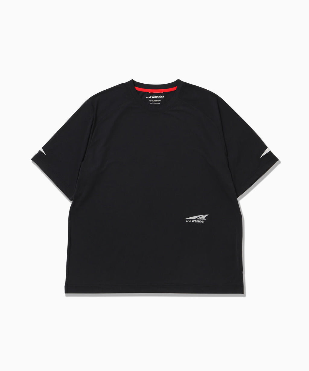 Altra × and wander  SS T