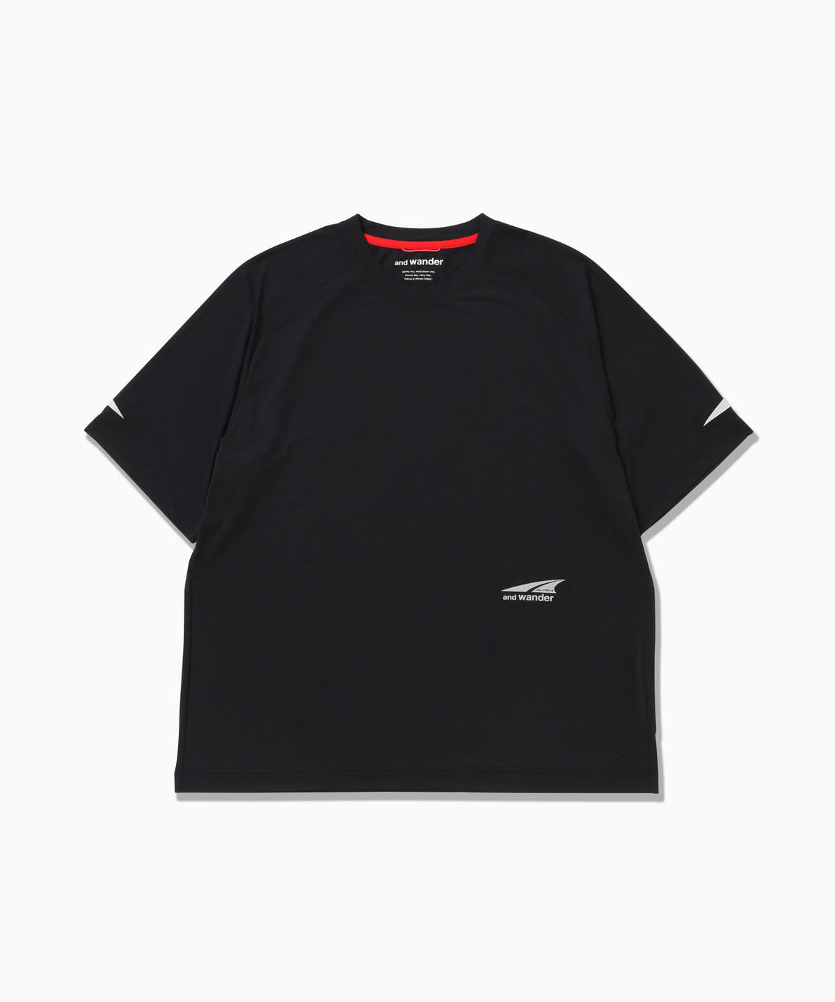 Altra × and wander  SS T