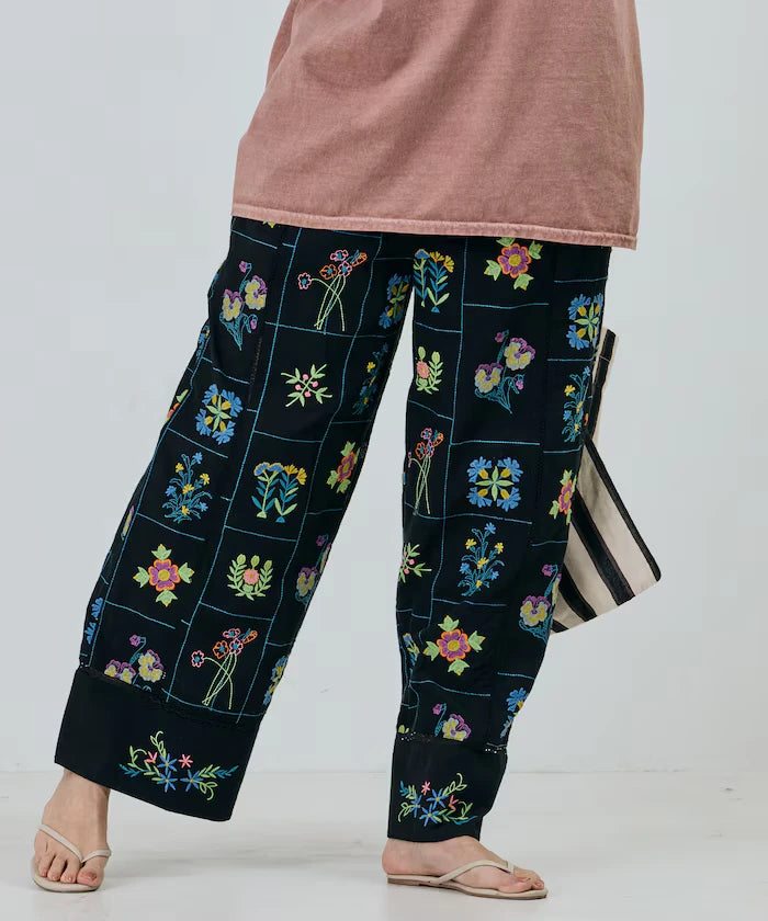 Patchwork Floral Embroidery Pants