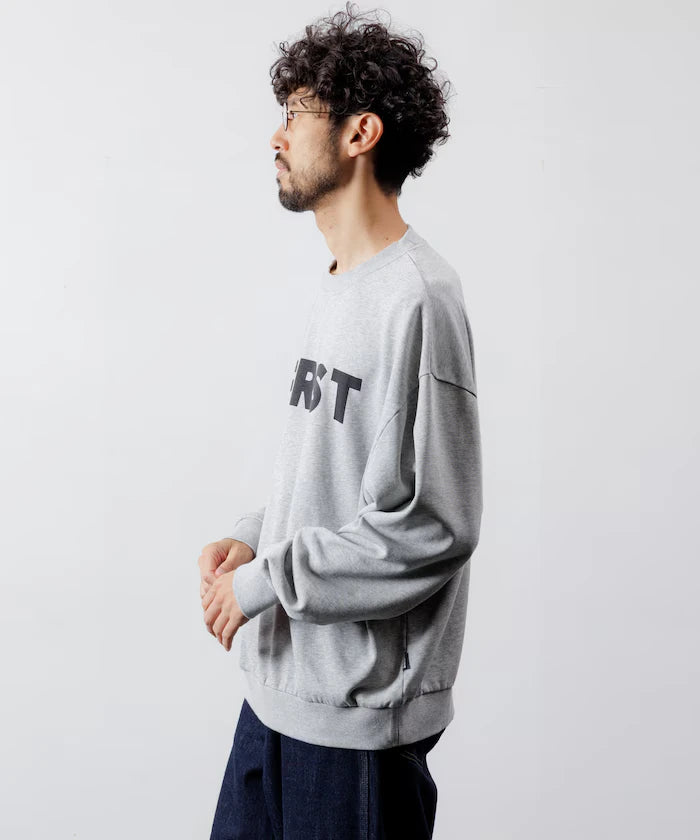 Front Print Crew Neck Sweat FIRST / Relaxed Fit