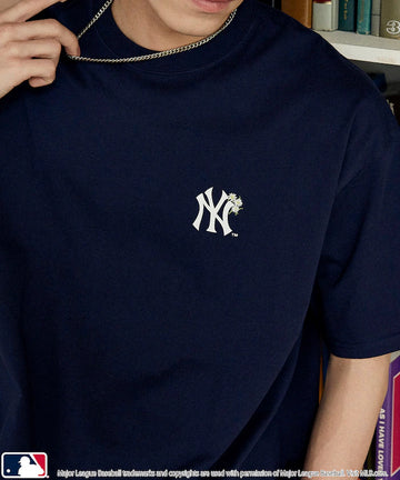 MLB One-Point Flower Embroidery T-Shirt