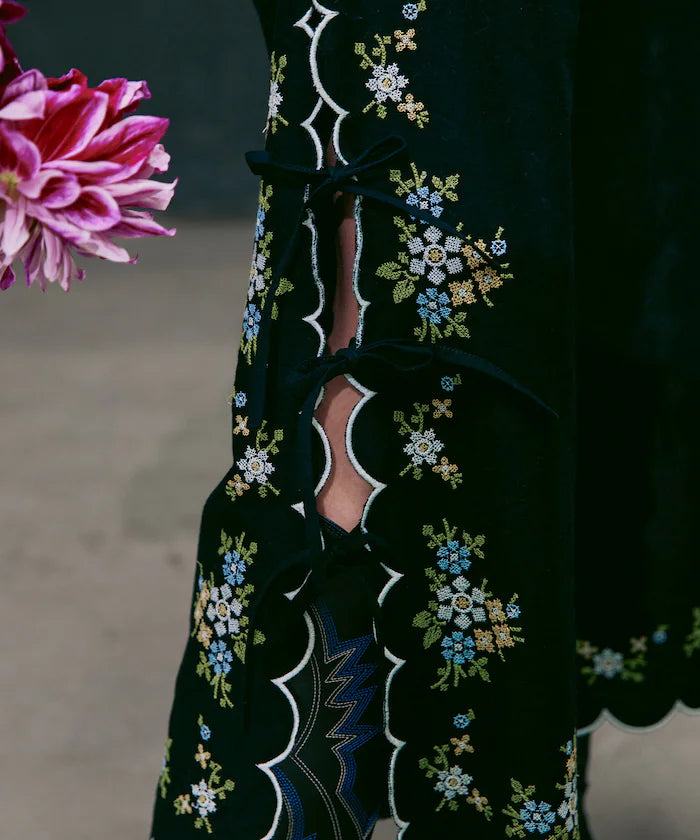 India Scallop Floral Embroidery Pants