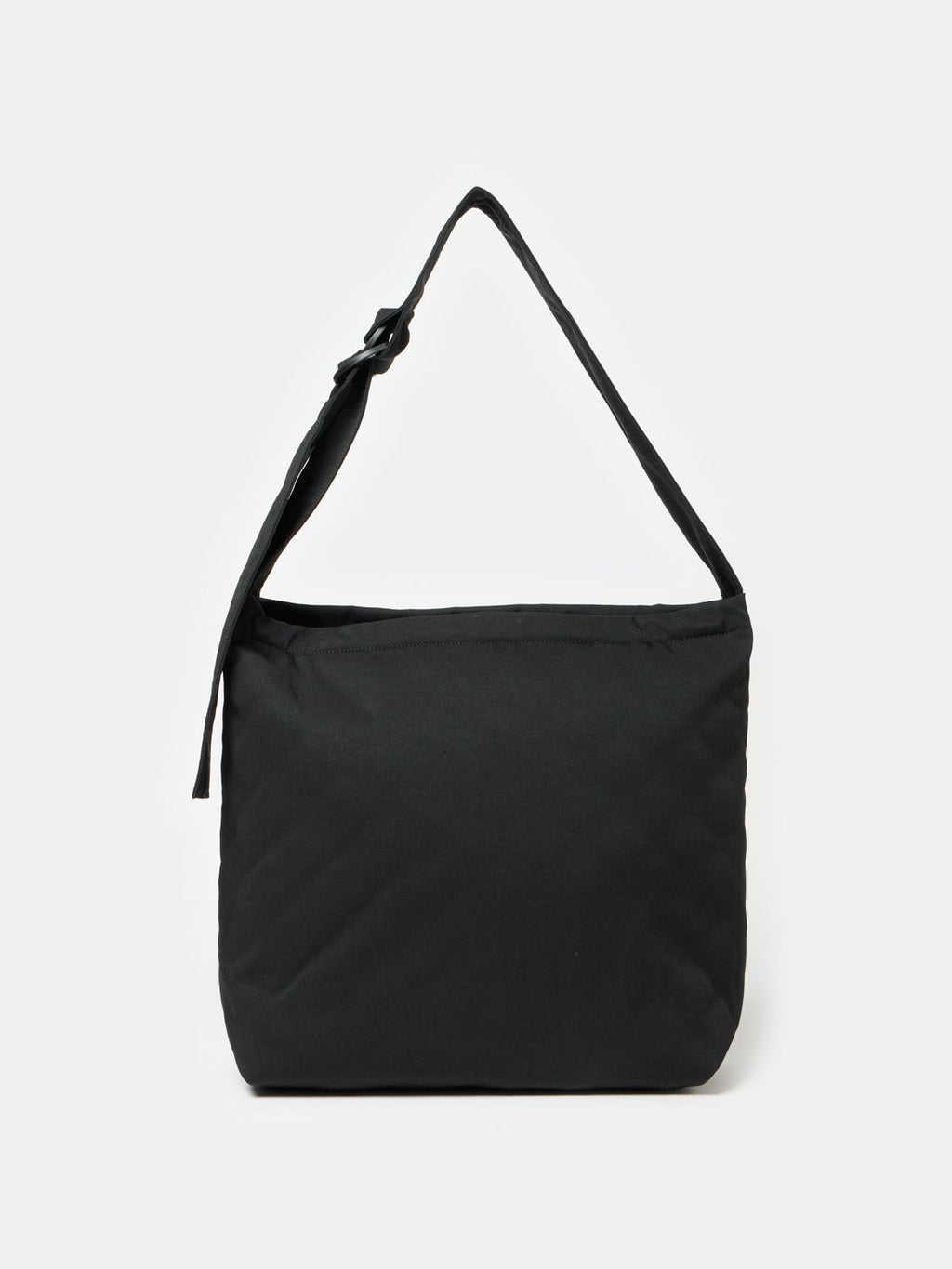 TECH SLING BAG