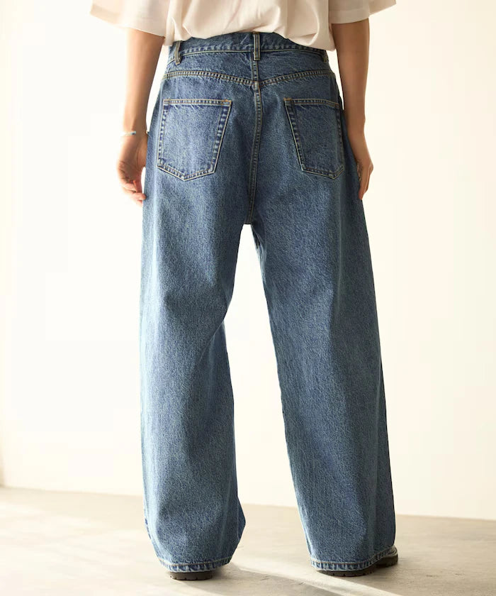 Design Tuck Japan Denim / Wide Silhouette