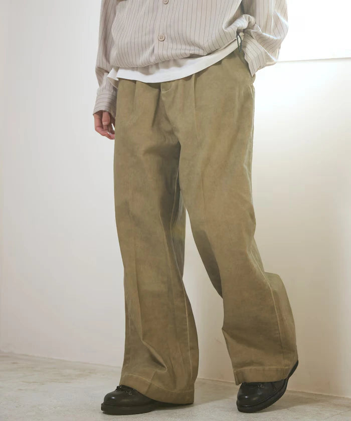 Fade processing cotton tuck wide pants