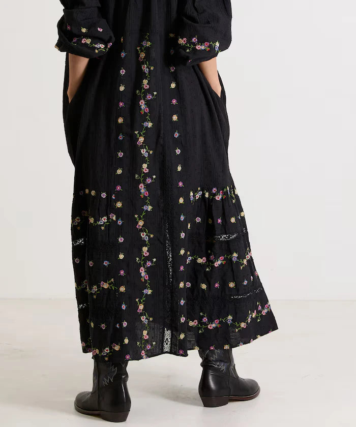 Dobby Floral Embroidery x Lace Dress