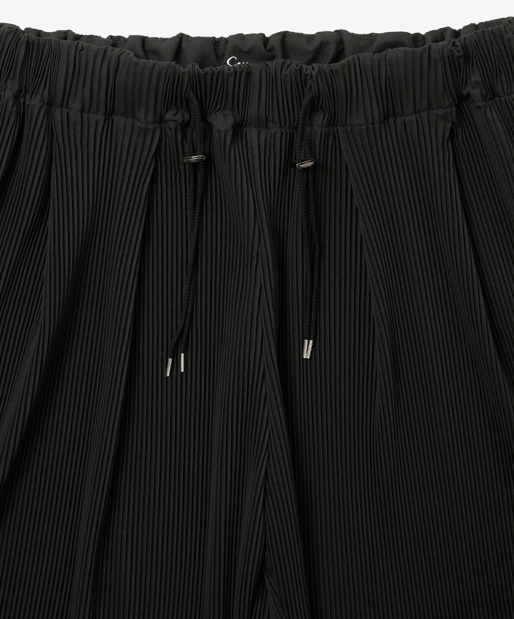 circular short pants pleats black with pockets