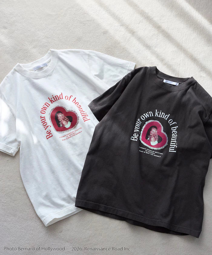 Marilyn Monroe Short Sleeve Heart Photo T-Shirt