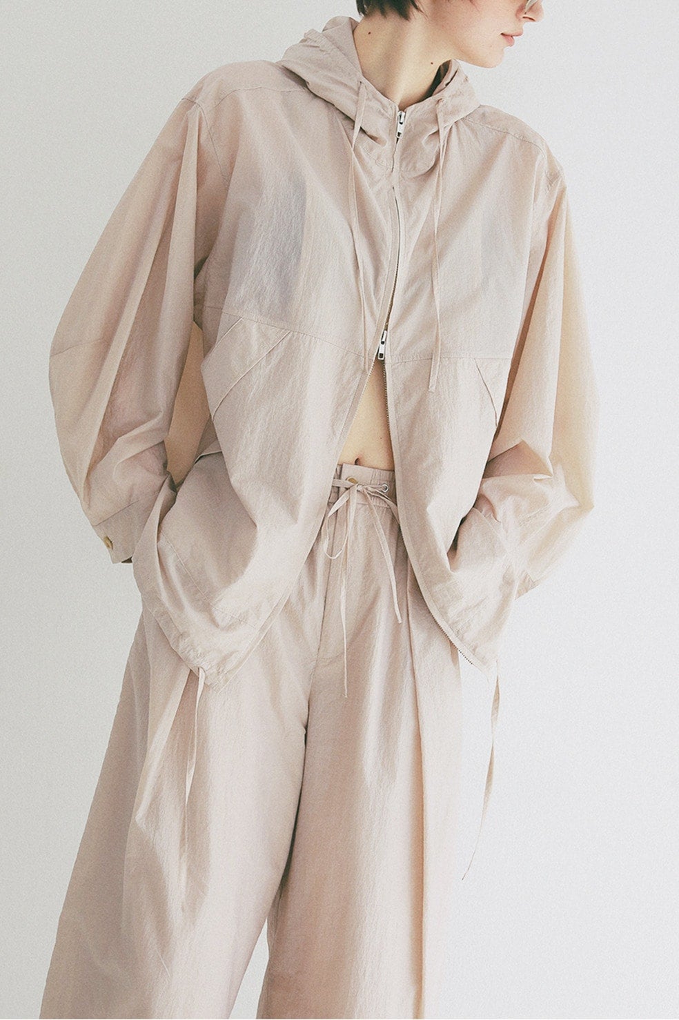 CRINKLED SHEER NYLON ZIP UP HOODIE