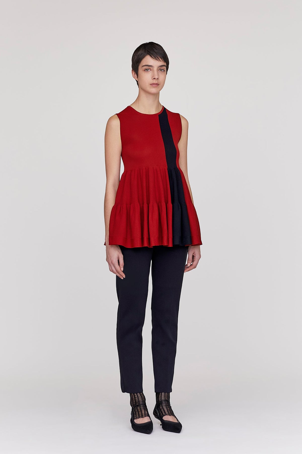 CASCADES SLEEVELESS TOP