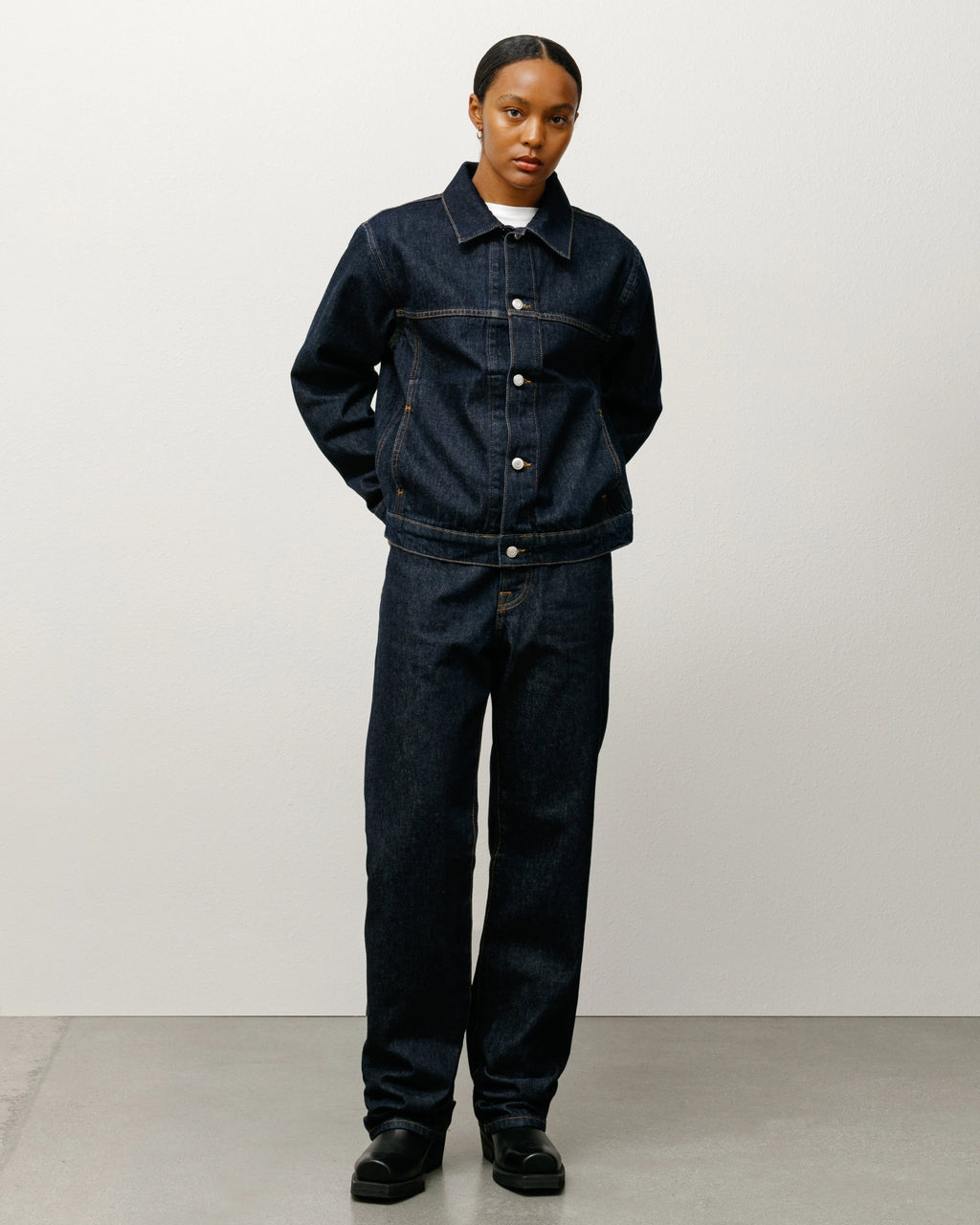 DENIM TRUCKER JACKET