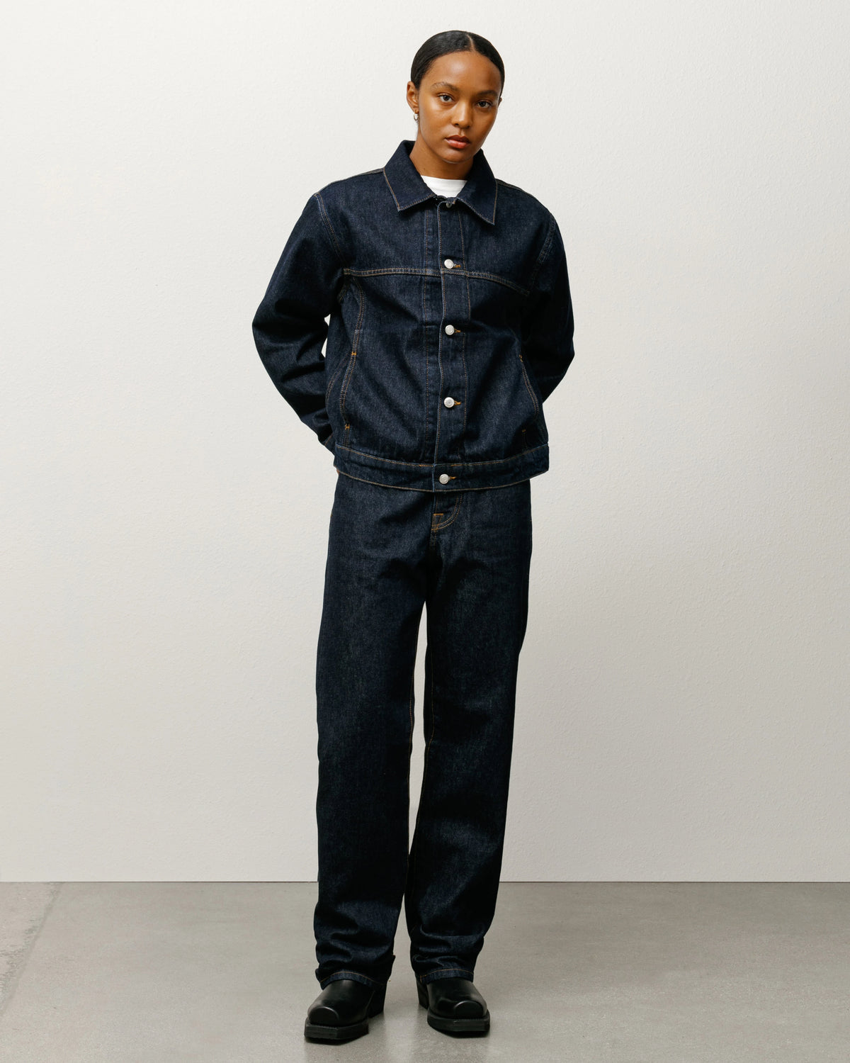 DENIM TRUCKER JACKET