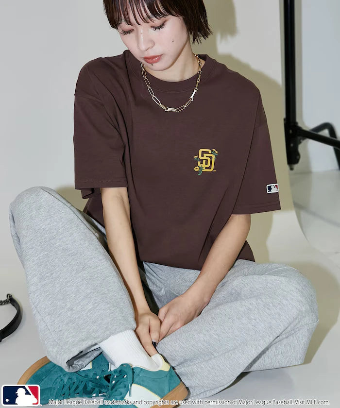 MLB One-Point Flower Embroidery T-Shirt