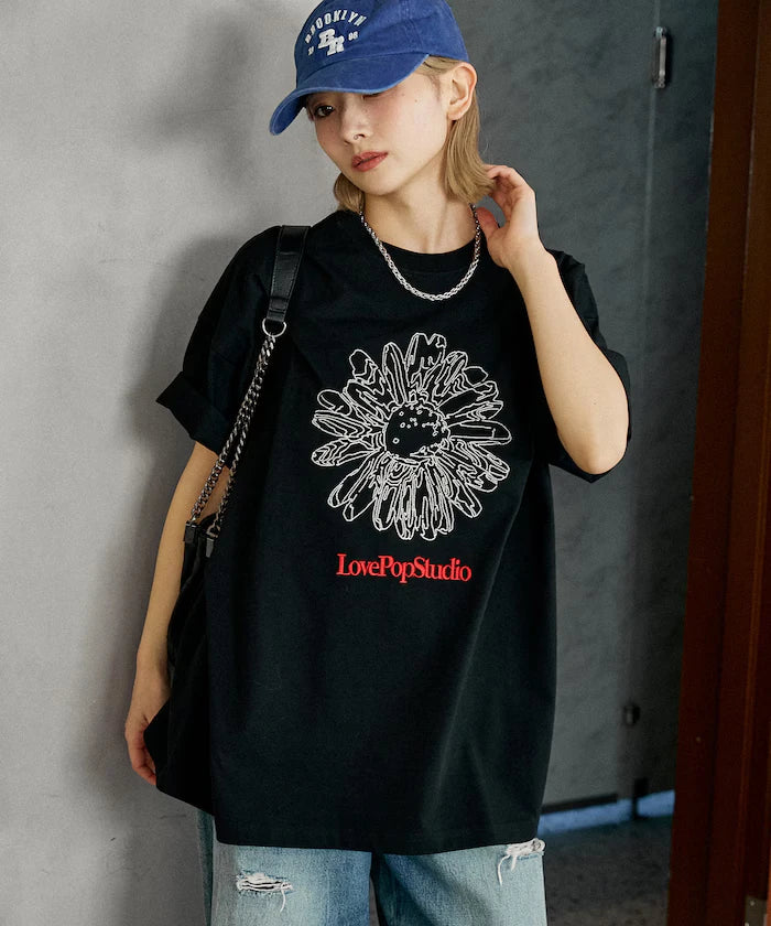 Love Pop Studio Flower Embroidery T-Shirt