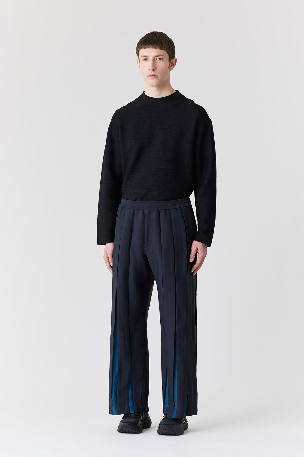 WEDGED SEMI WIDE PANTS