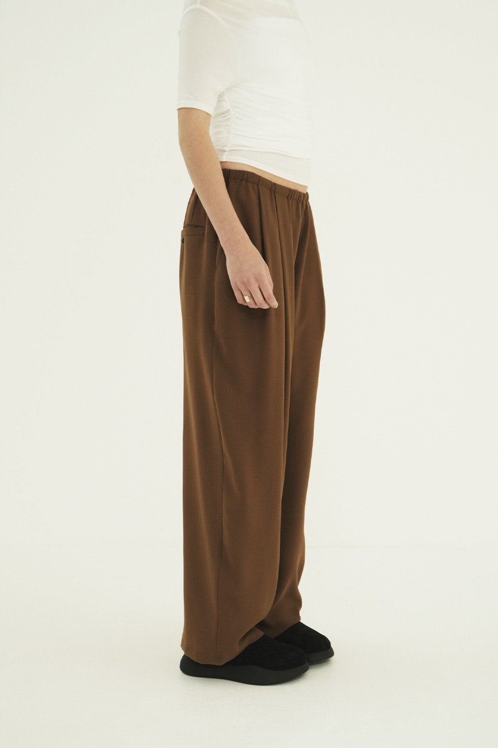 DRAWSTRING LOOSE TUCK PANTS