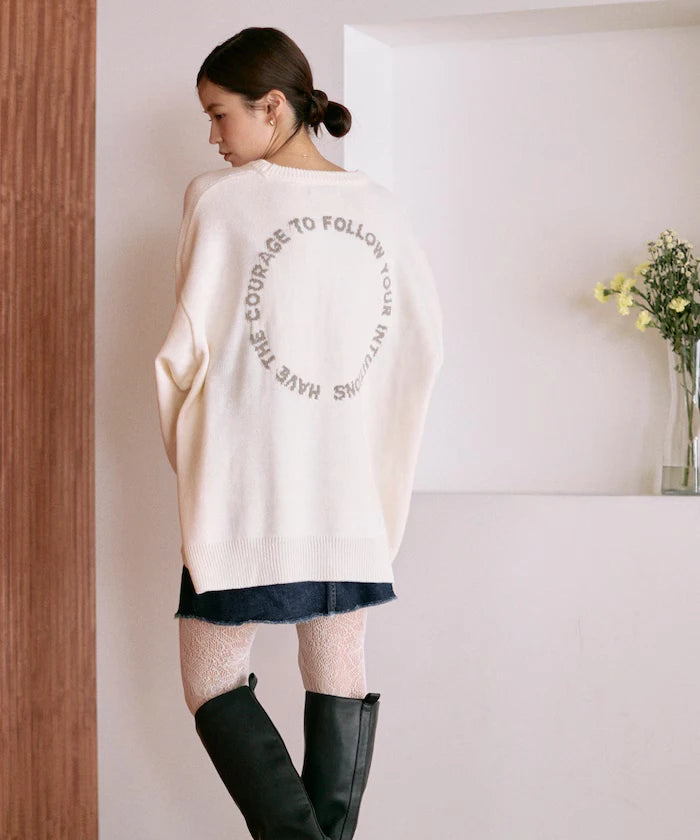Sweat-like Lettered Knit / Jacquard Knit
