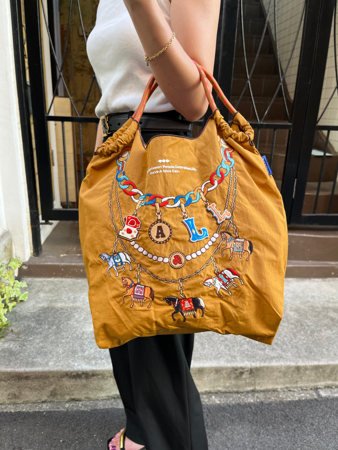 HORSE CHARM (Horse Charm) M#19 CAMEL-301067
