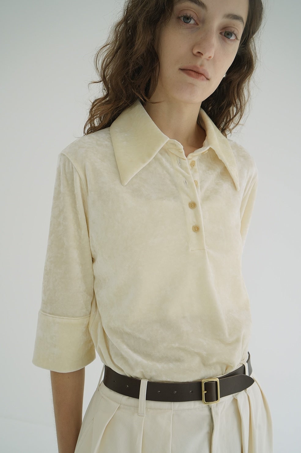 CRUSHED VELOUR POLO TOPS