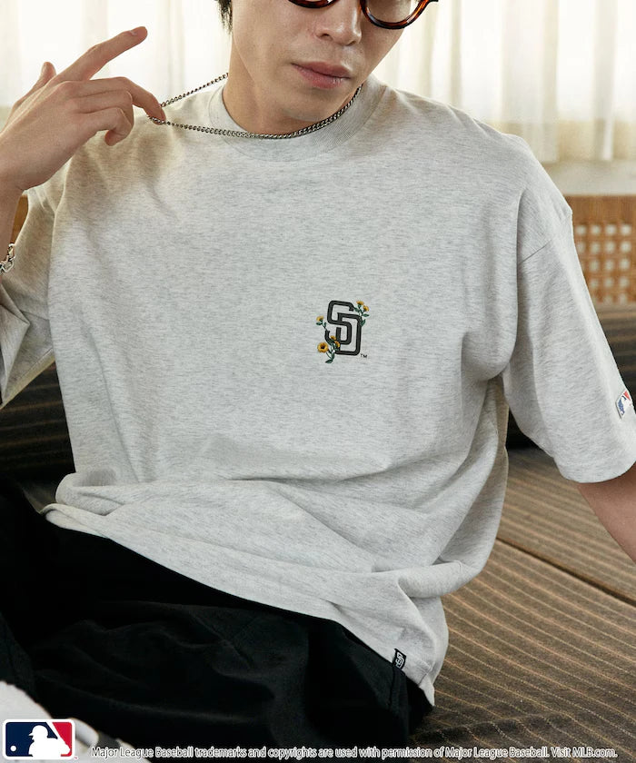 MLB One-Point Flower Embroidery T-Shirt