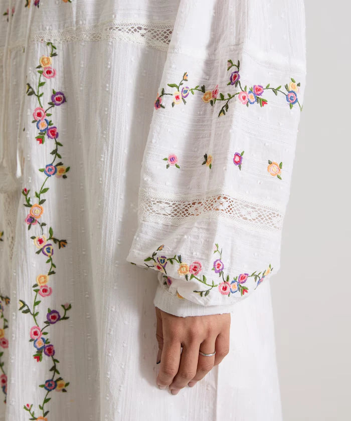 Dobby Floral Embroidery x Lace Dress