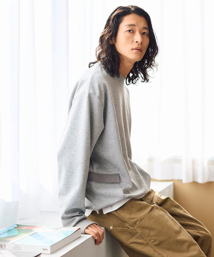 <New Color Added> Side Pocket Spindle Cardboard Crew Neck Sweatshirt
